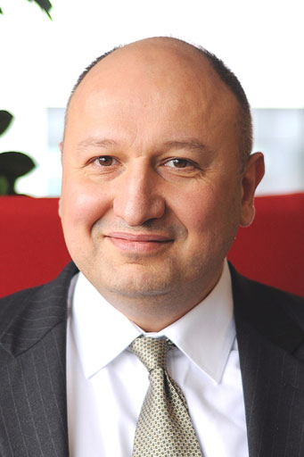Mustafa Behan - Gründer WhoFinance Bewertungsportal - Gastautor LAUREUS AG PRIVAT FINANZ
