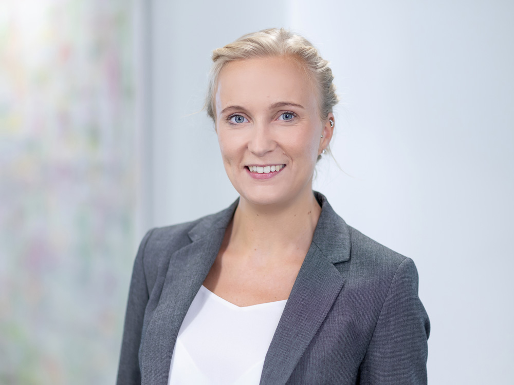 Katrin Irkens - Organisation, Prozesse und Controlling - LAUREUS AG PRIVAT FINANZ